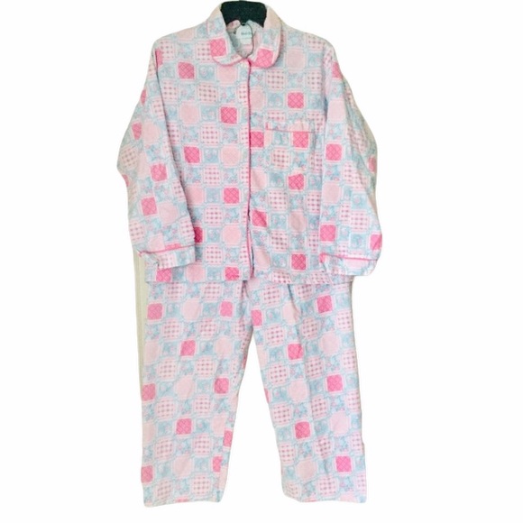 Women’s Vintage Pink Pajama Set - Picture 6 of 7